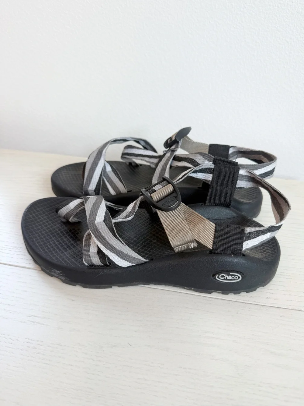 Chaco Women’s or Men's Z/Cloud Sandals Black Gray Strappy Hiking Outdoor 8W 7M